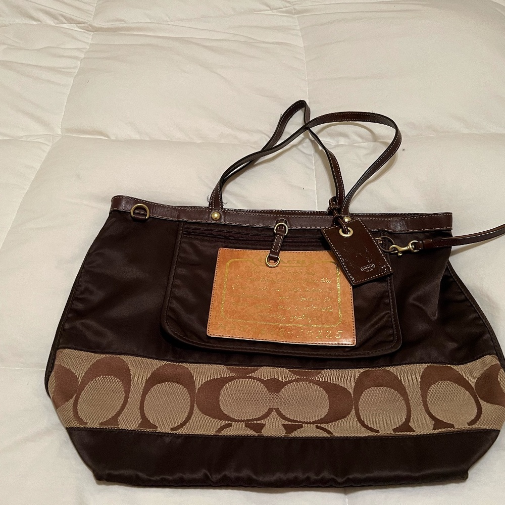 COACH TOTE